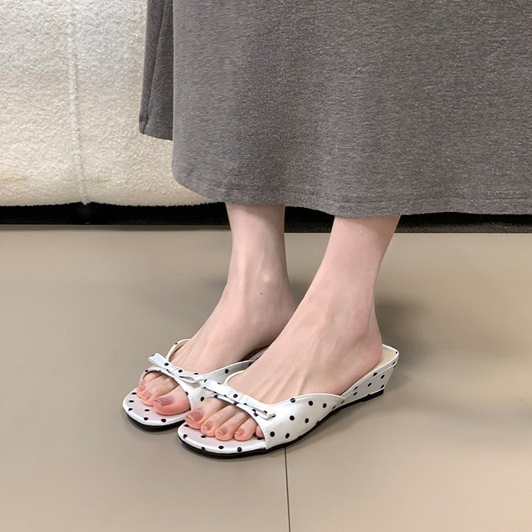 2026 新ポルカドットウェッジヒール女性スリッパファッショ - Summer Light Clothing のレビューと価格
