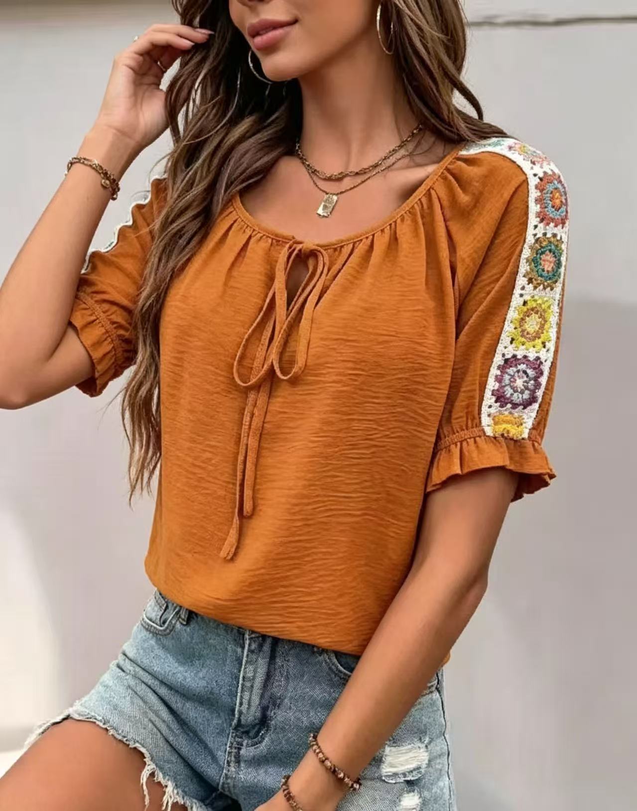 ボヘミアンスタイルの女性用ブラウス、ネック部分にタイ付き、シ - Tie Front Shirt のレビューと価格
