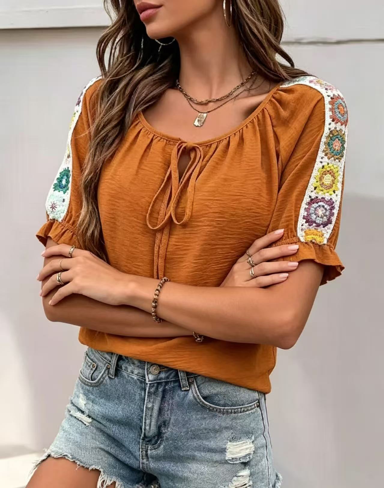 ボヘミアンスタイルの女性用ブラウス、ネック部分にタイ付き、シ - Tie Front Shirt のレビューと価格